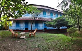 Heritage House: The Honeymooners Houstel